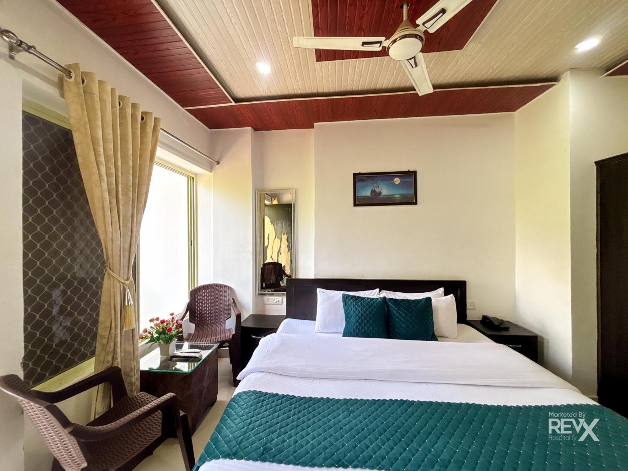 Hotel Prince Valley Lansdowne Ngoại thất bức ảnh