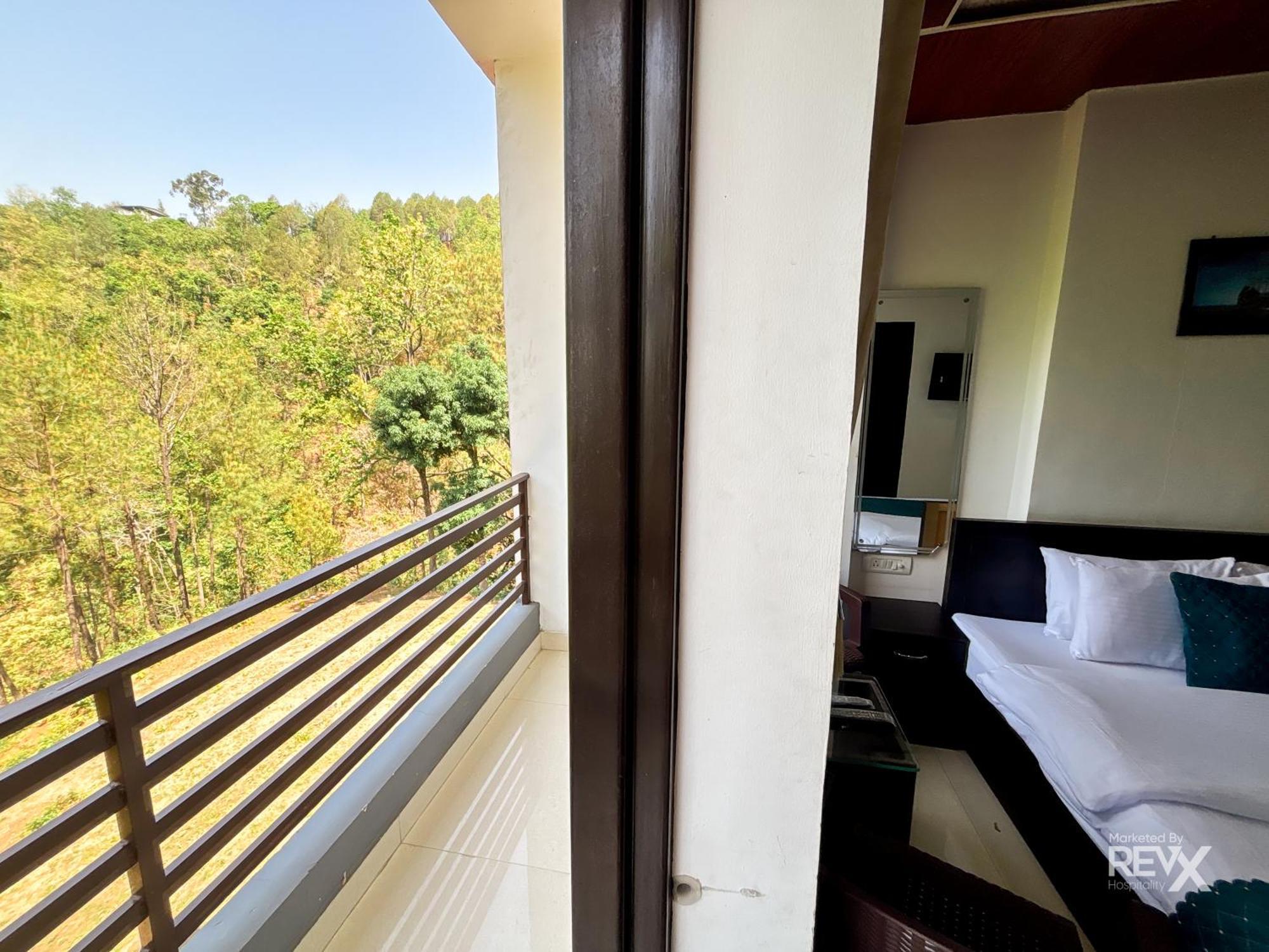 Hotel Prince Valley Lansdowne Ngoại thất bức ảnh