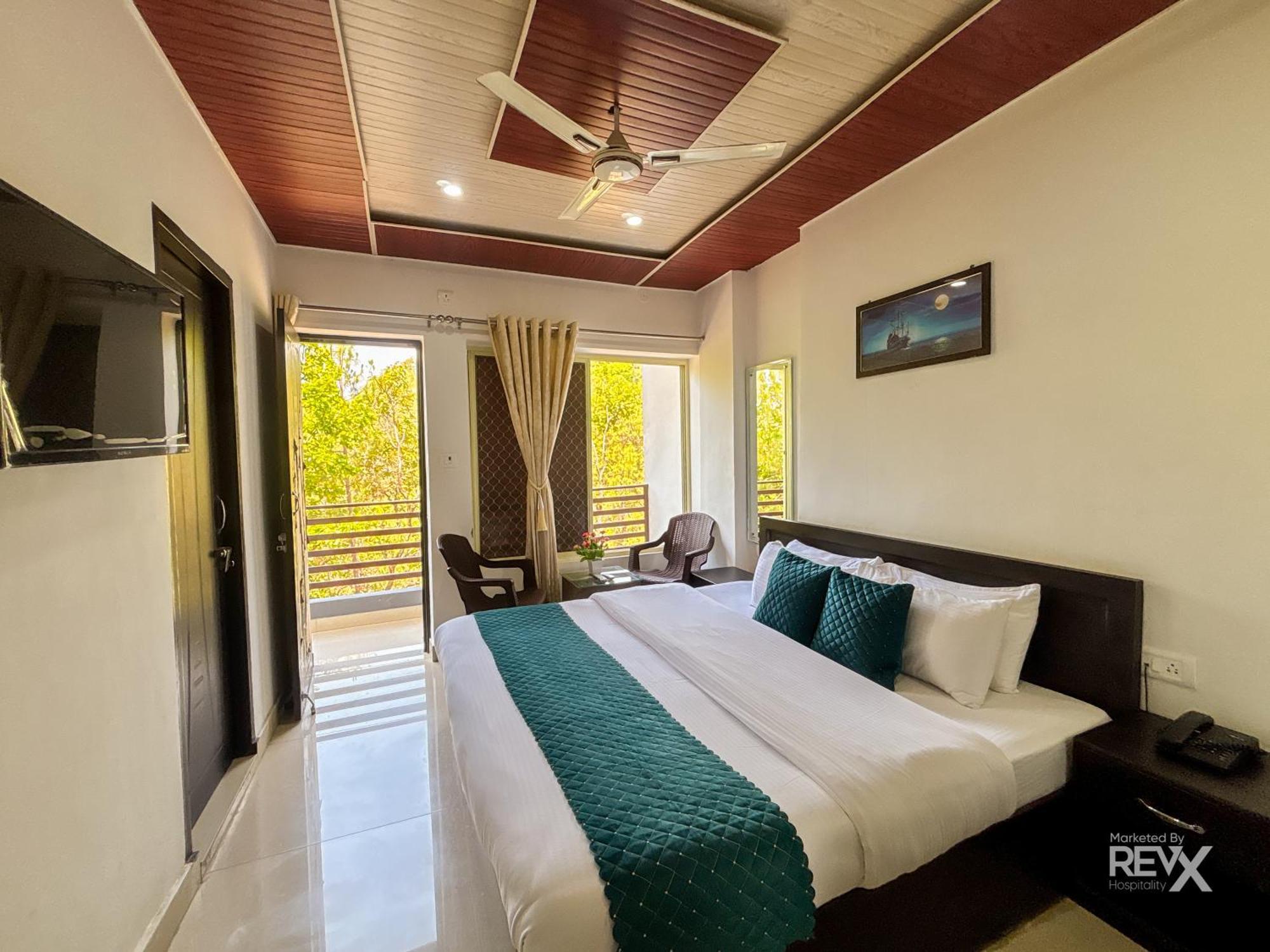 Hotel Prince Valley Lansdowne Ngoại thất bức ảnh