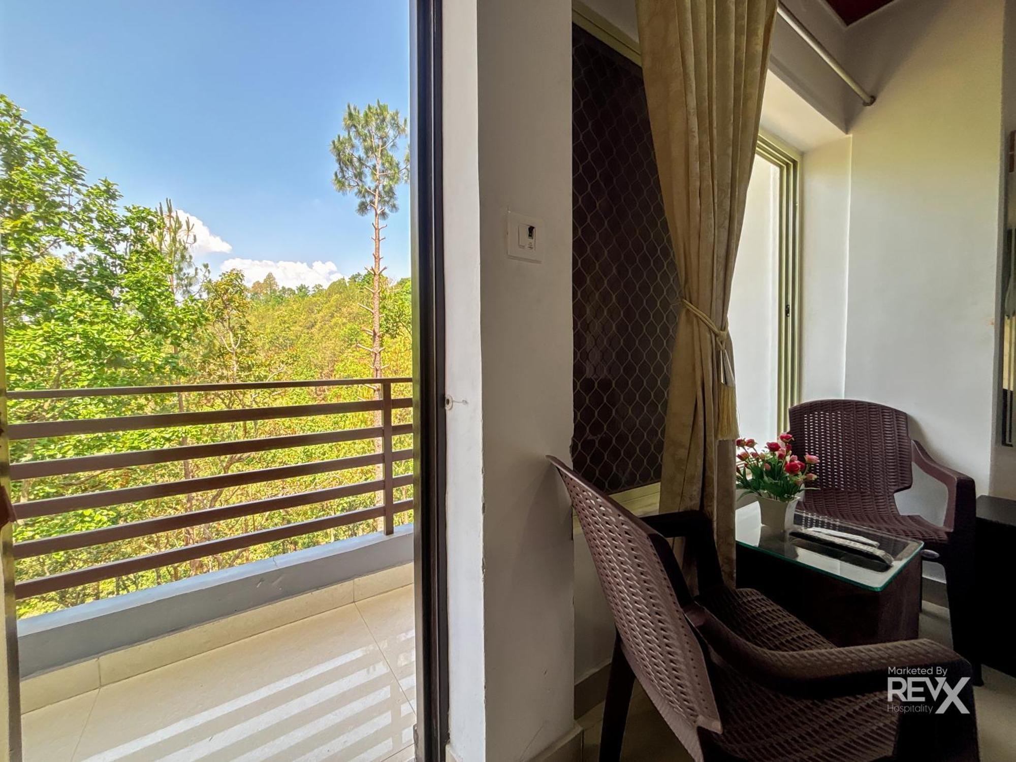 Hotel Prince Valley Lansdowne Ngoại thất bức ảnh
