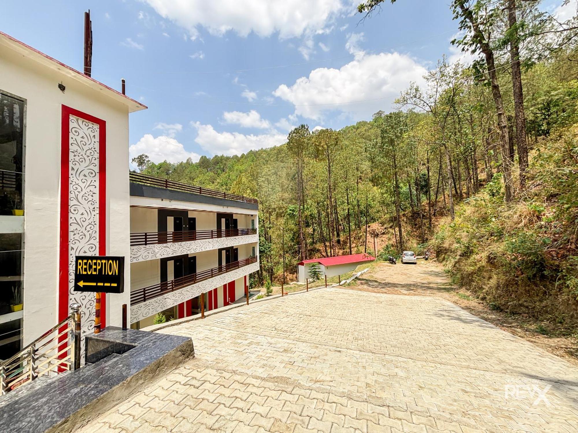 Hotel Prince Valley Lansdowne Ngoại thất bức ảnh